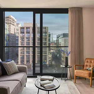 Sonder By Marriott Bonvoy Britain Quay Grand Canal Square Apartahotel